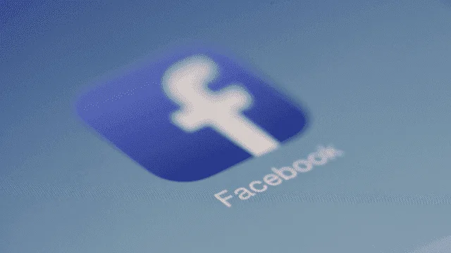 como agregar o quitar un numero de celular en mi cuenta de Facebook
