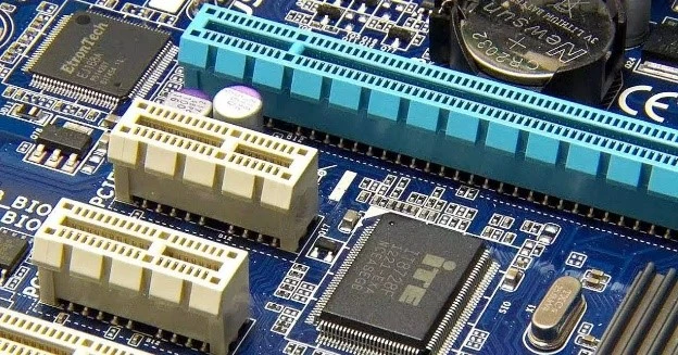 cuales son los puertos PCI CAMBIAR RED ETHERNET A WIFI EN WINDOWS 11